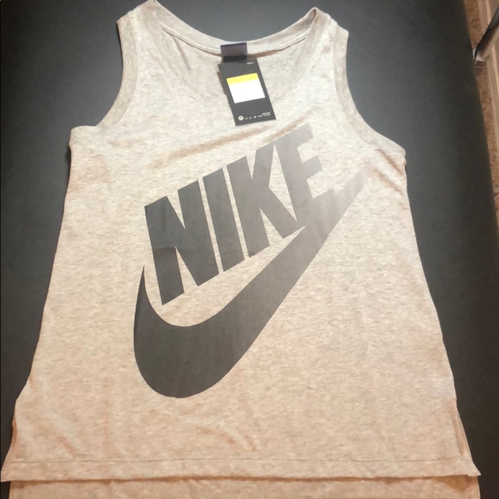Nike tank